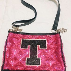 justice dark pink sequin T initial purse <3